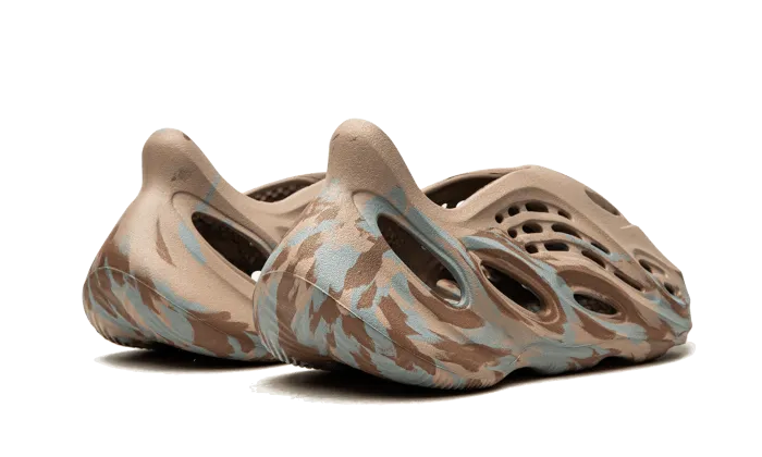 Adidas Yeezy Foam RNNR MX Sand Grey — Lightweight Streetwear Slip-On