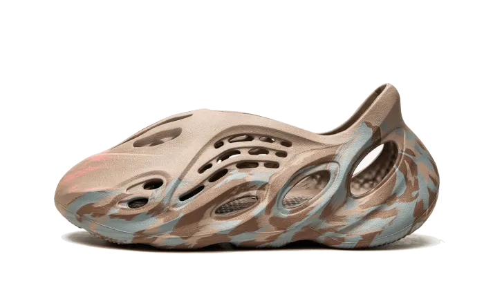 Adidas Yeezy Foam RNNR MX Sand Grey — Lightweight Streetwear Slip-On