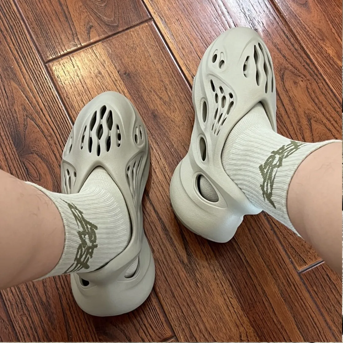 ADIDAS YEEZY FOAM RUNNER " STONE SALT" (GV6840)