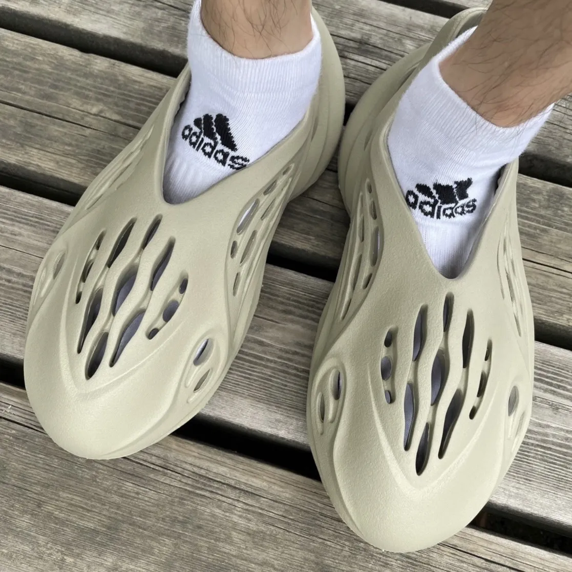 ADIDAS YEEZY FOAM RUNNER " STONE SALT" (GV6840)