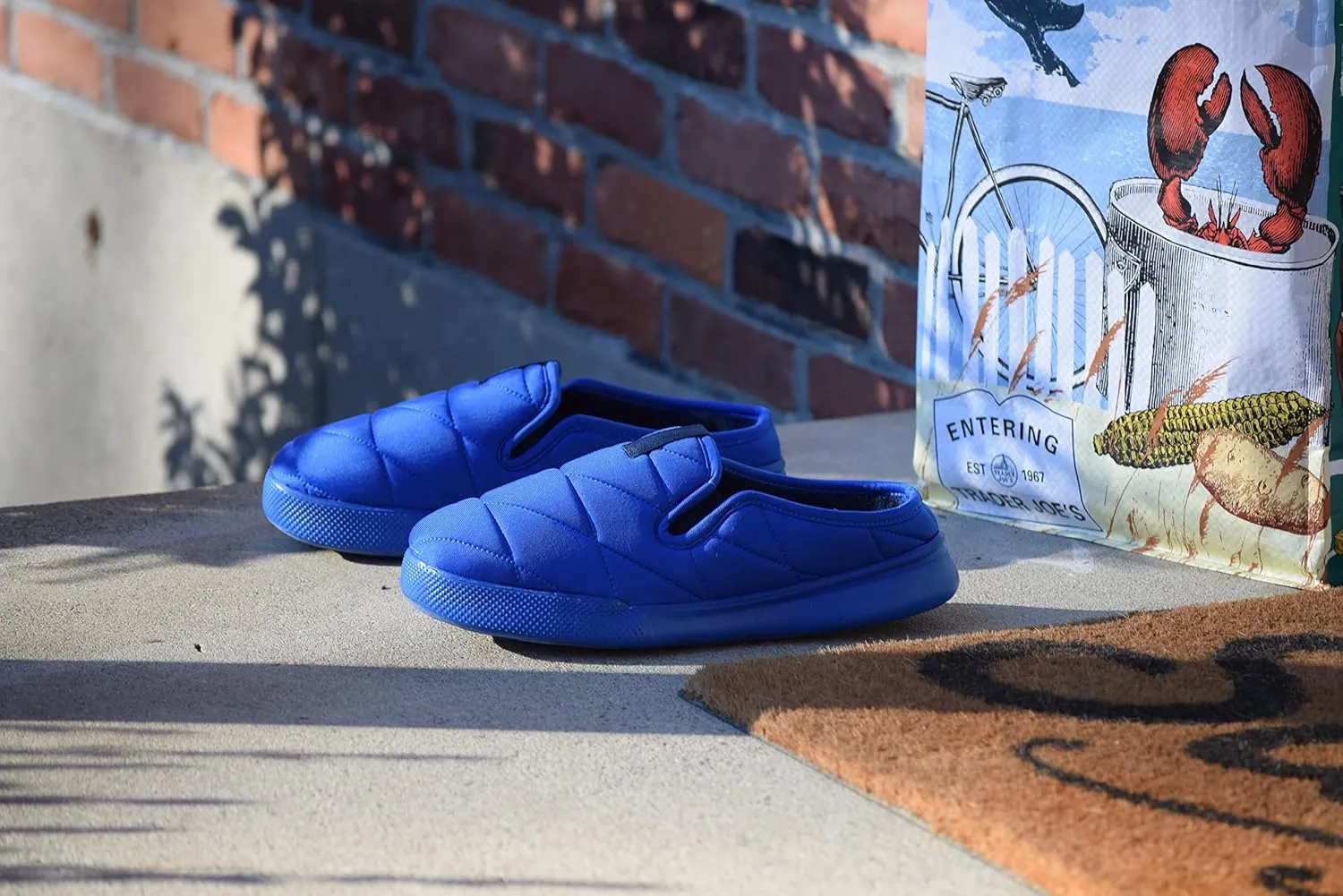 Dearfoams Men's Andy Water Resistant Lightweight Clog Slipper