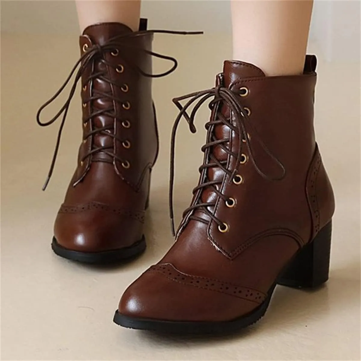 Elbslutt Women's Wingtip Booties Lace Up Chunky Heeled Ankle Boots Round Toe Block Heels Vintage Shoes