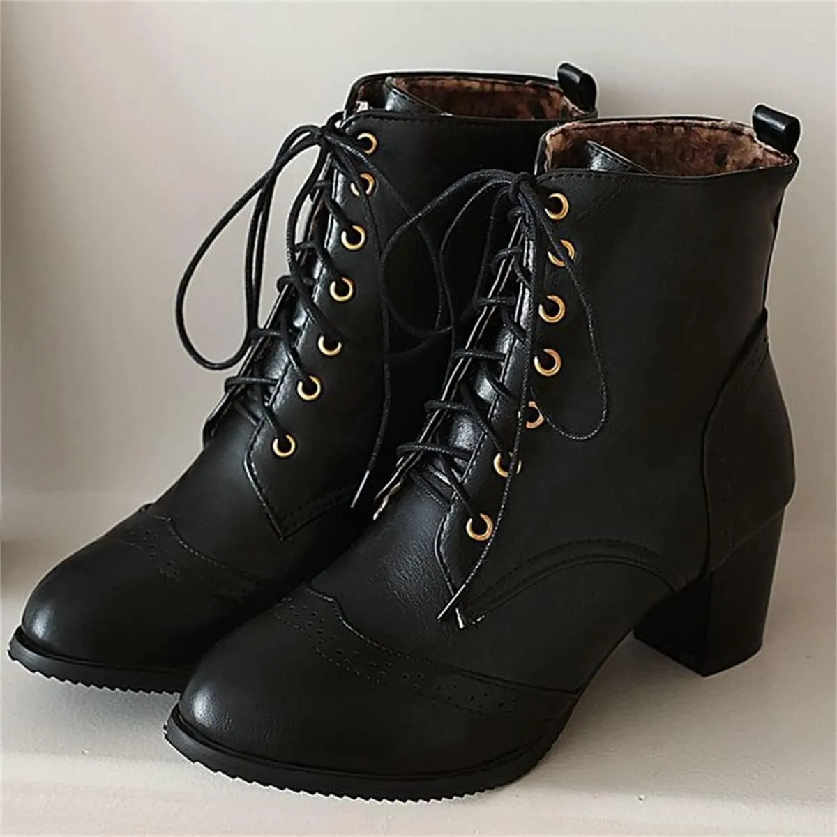 Elbslutt Women's Wingtip Booties Lace Up Chunky Heeled Ankle Boots Round Toe Block Heels Vintage Shoes