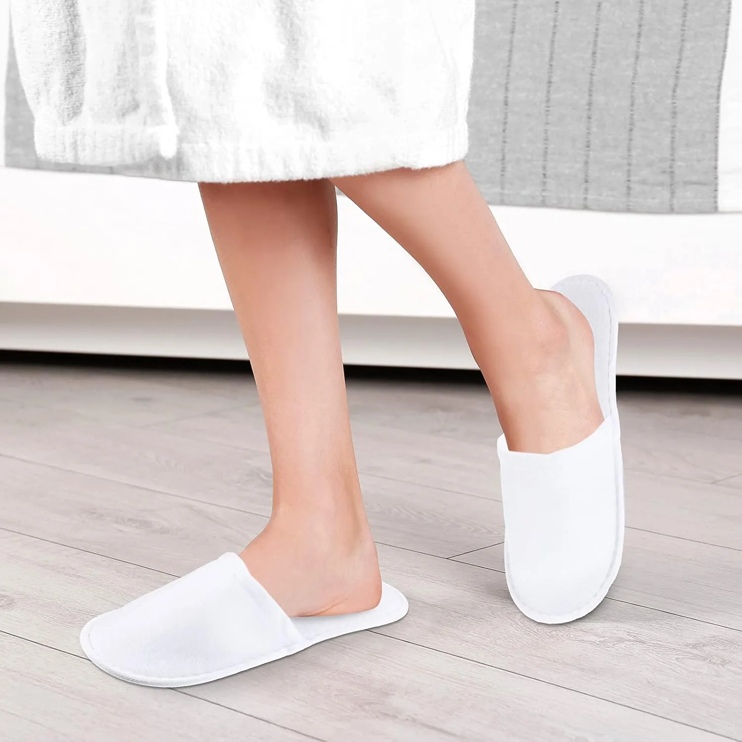 Geyoga 30 Pairs Disposable Spa Slippers for Guest Non Slip House Hotel Closed Toe Indoor Slipper for Men Women Home Wedding Travel, 2 Size