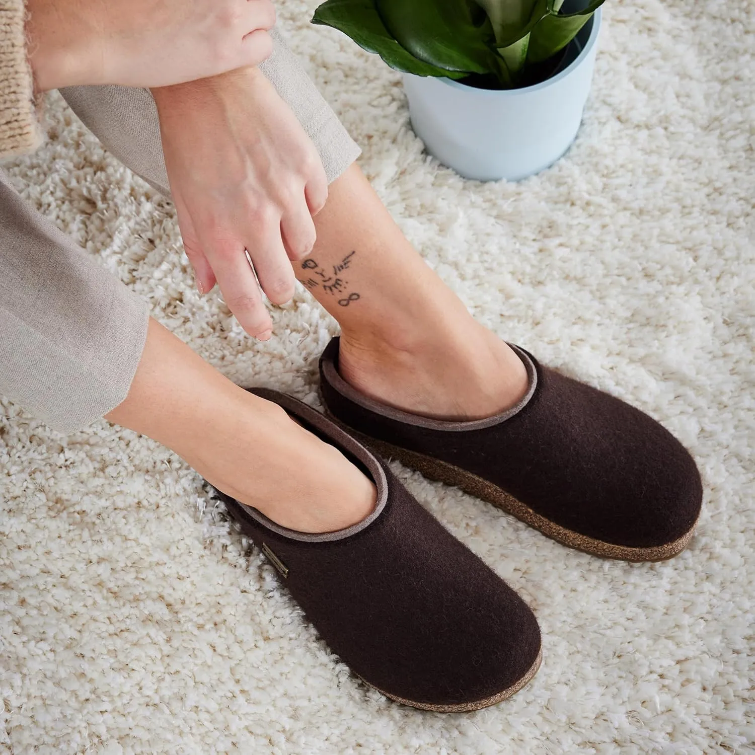HAFLINGER Kris Felt Clog Wool Slipper Unisex