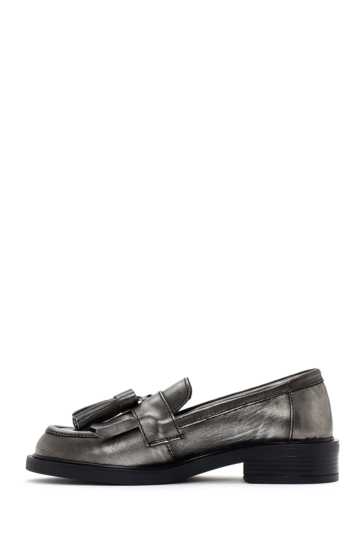 Kadın Gümüş Deri Püsküllü Maskülen Loafer