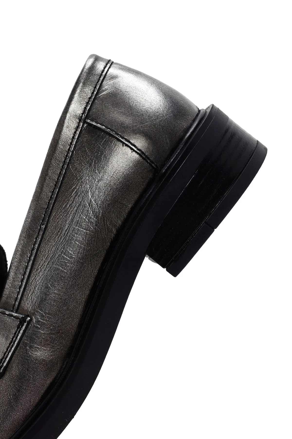 Kadın Gümüş Deri Püsküllü Maskülen Loafer