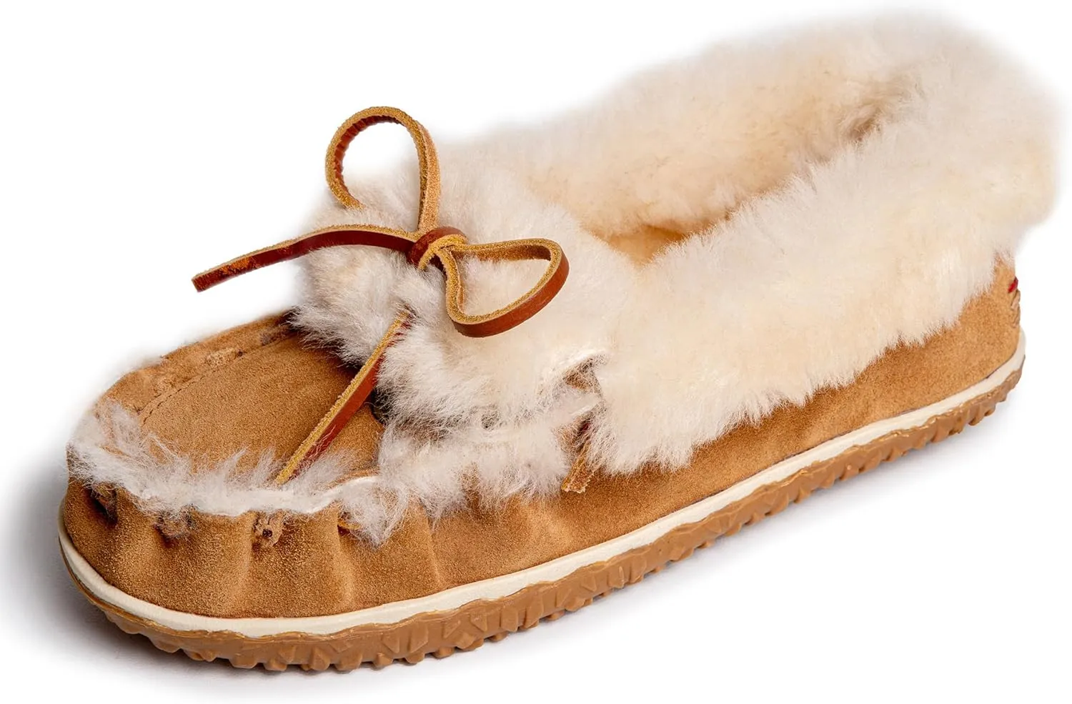 Minnetonka Ultimate Sheepskin Slipper – Indoor/Outdoor Slippers for Women with Hard Sole Design and Breathable Sheepskin