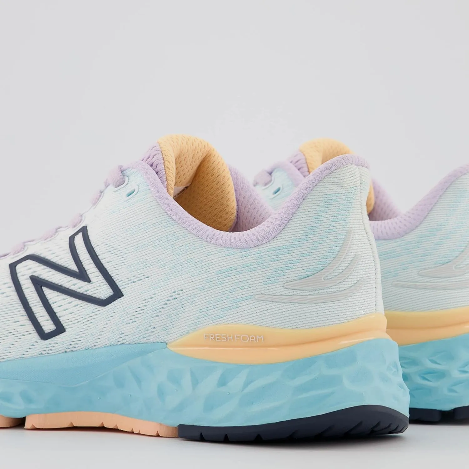 New Balance Women's Fresh Foam 880v11 Sneaker, 0