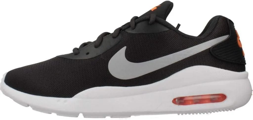 Nike Men's Air Max Oketo Sneaker