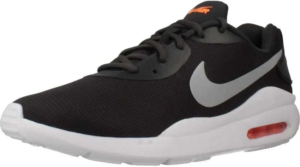 Nike Men's Air Max Oketo Sneaker