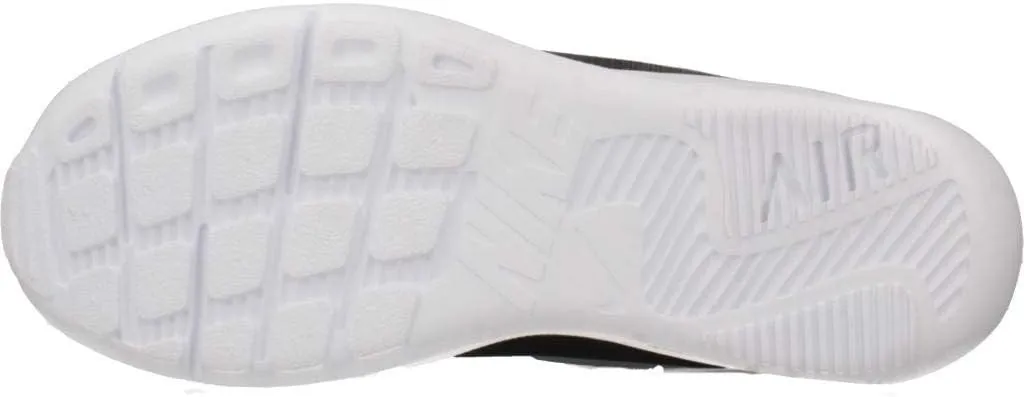 Nike Men's Air Max Oketo Sneaker
