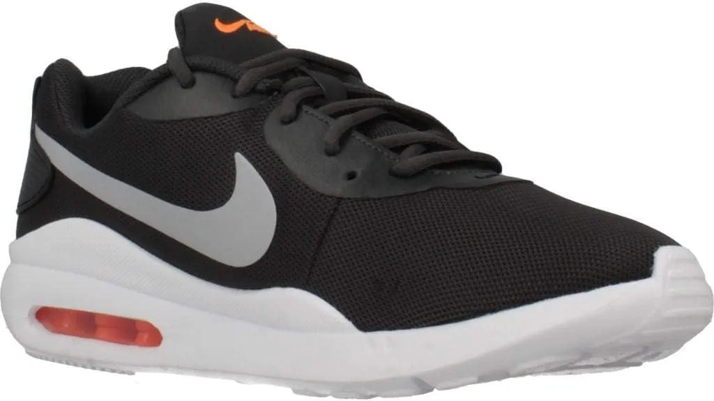 Nike Men's Air Max Oketo Sneaker