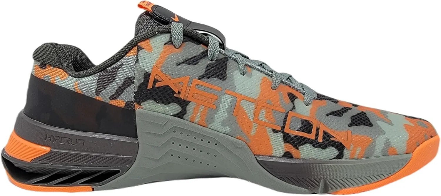 Nike Men's Flat Sneaker