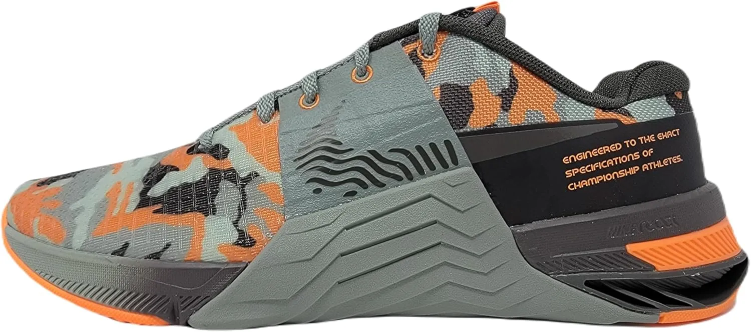 Nike Men's Flat Sneaker