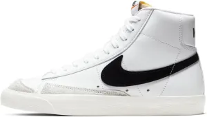 Nike Women's Sneaker, Medium