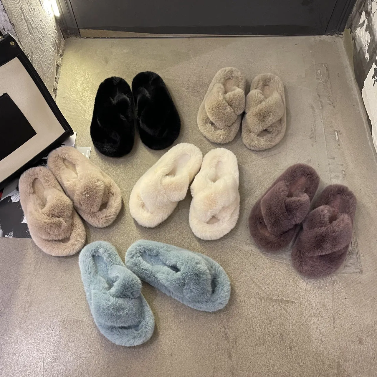 Winter Cross Fur Slipper Women's Fashion Warm Plush Slipper