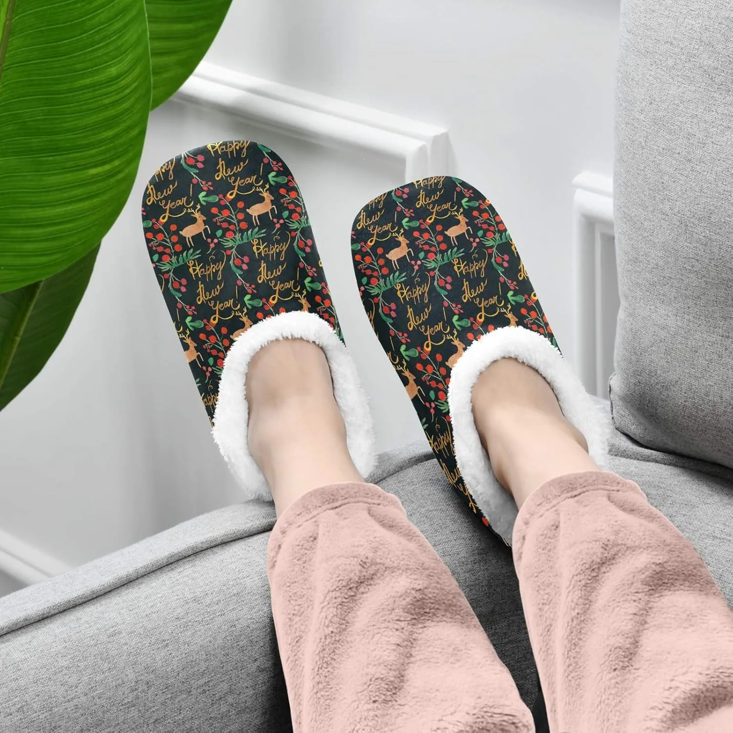 Winter House Slippers for Women/Men with Seamless Pattern with Fall Maple Leaves Element Cozy Fleece Slippers