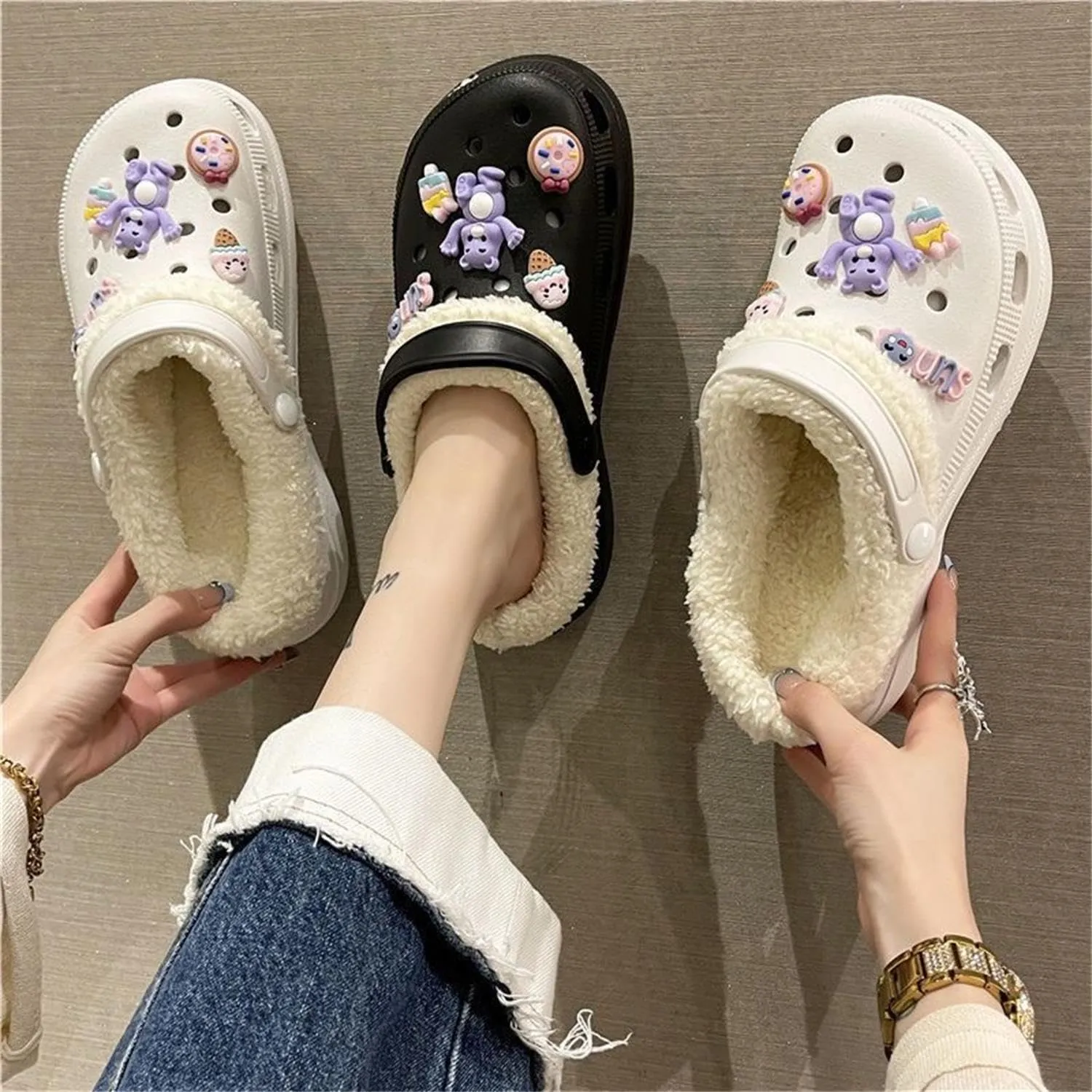Winter Replacement Fur Insoles, Warm Insoles 2 Pairs, Unisex Home Slippers Insert - Removable, Washable - For Shoes, Boots, Slippers (White, 8.5-9)