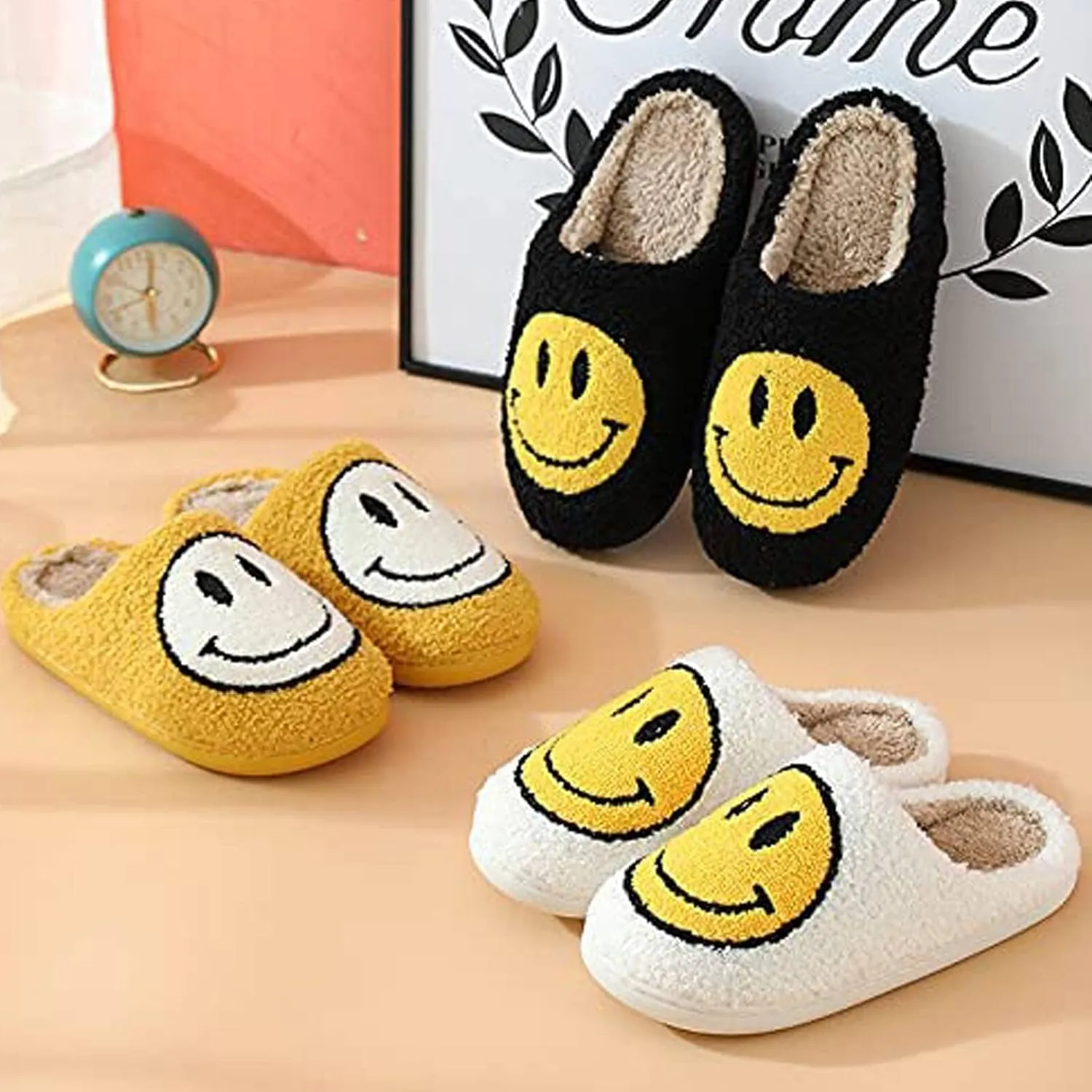 Women's Retro Smile Face Slippers, Soft Plush, Anti-Skid Sole, White, Size US 5-11/EU 36-43