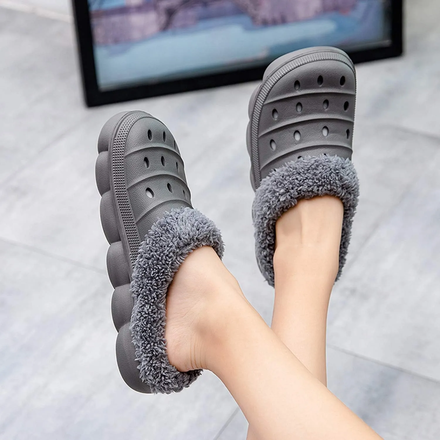 YUKTOPA Unisex Garden Clogs House Slippers Fur Lined Winter Breathable Walking Garden Shoes Warm Non-Slip Mule Footwear