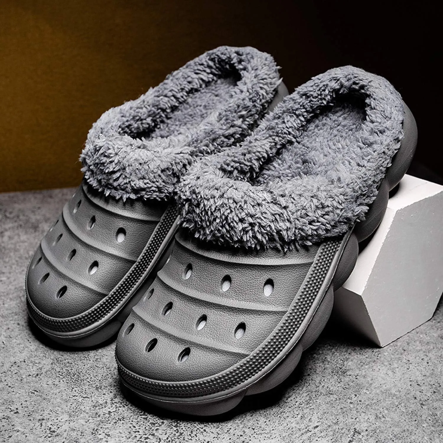 YUKTOPA Unisex Garden Clogs House Slippers Fur Lined Winter Breathable Walking Garden Shoes Warm Non-Slip Mule Footwear